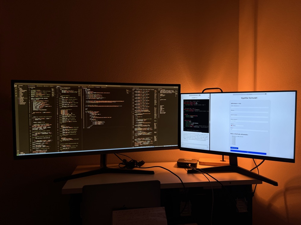 Programování na vícemonitorové sestavě